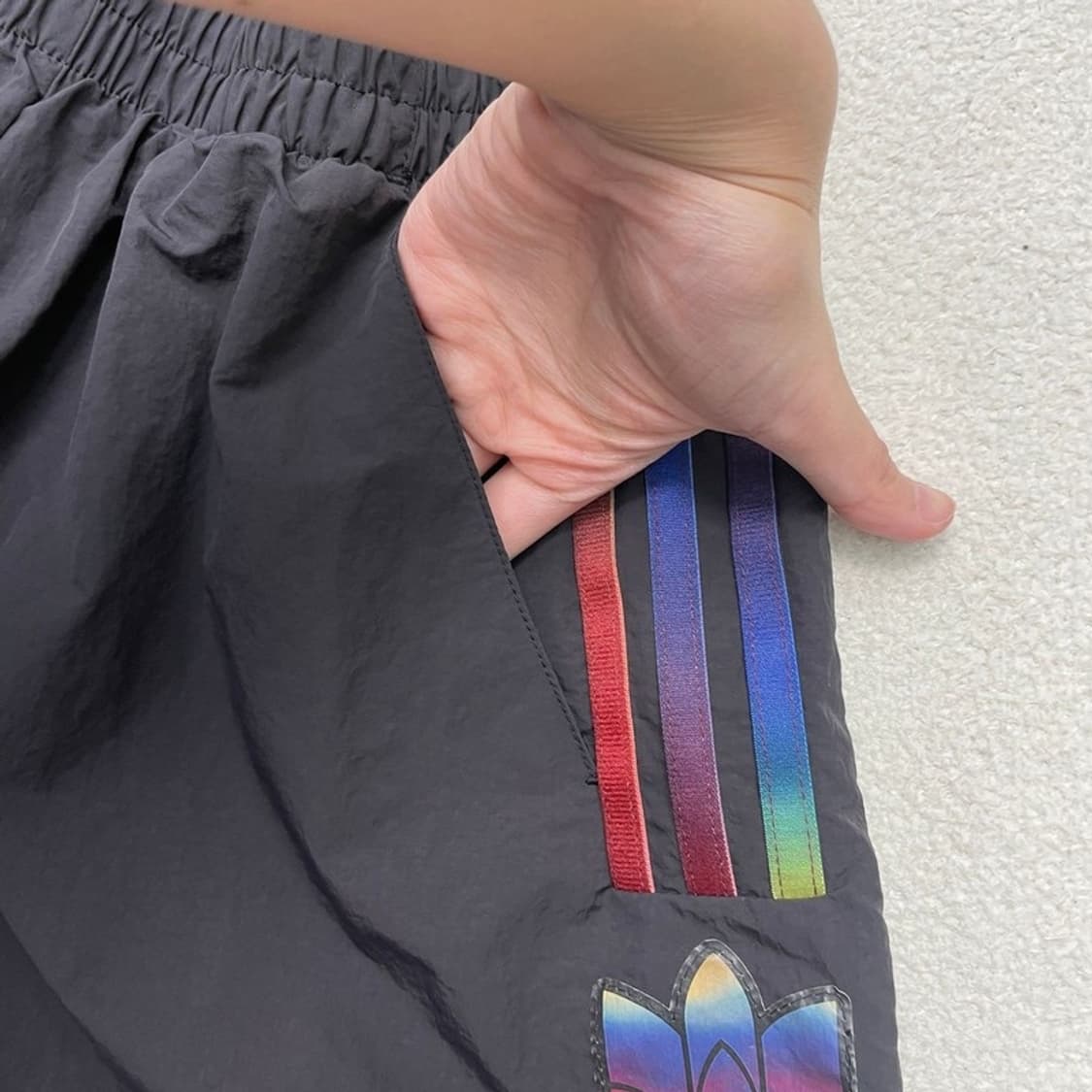 ADIDAS 레인보우 트레포일 트랙 쇼츠 블랙 S 상품이미지3