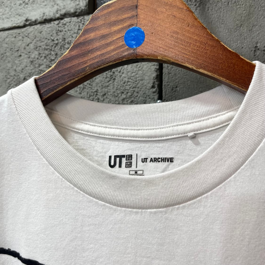 유니클로 x 나루토 용서해라 사스케 티셔츠 상품이미지3