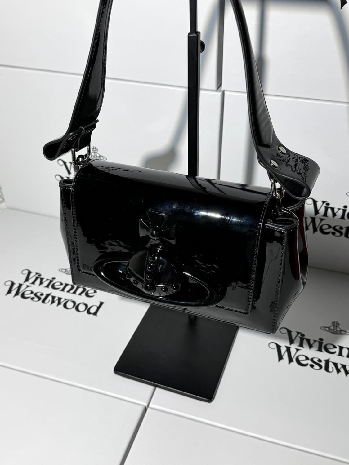 비비안웨스트우드 헤이즐 숄더백 상품이미지3