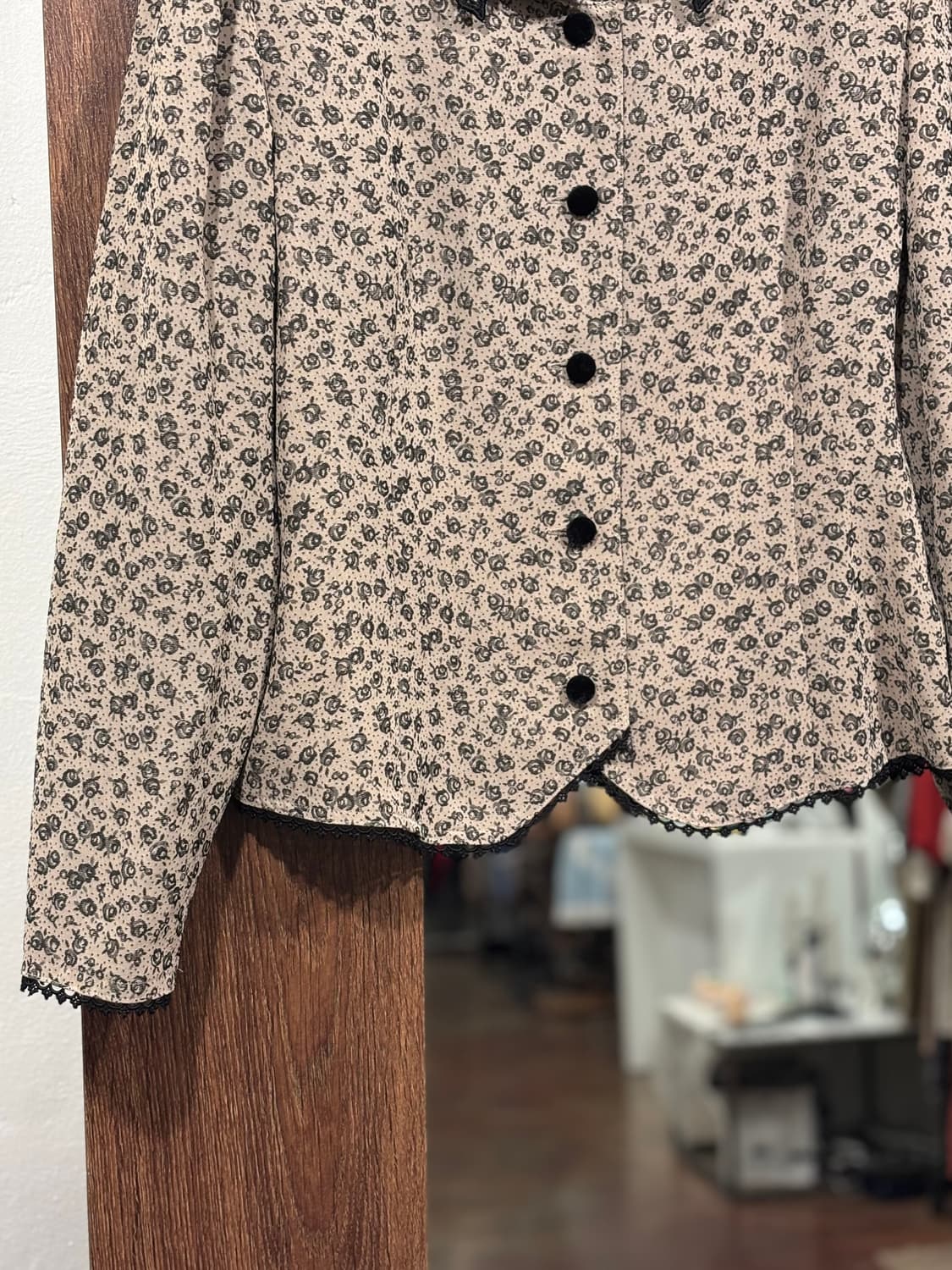 벨벳 카라 플라워 빈티지 블라우스 상품이미지8