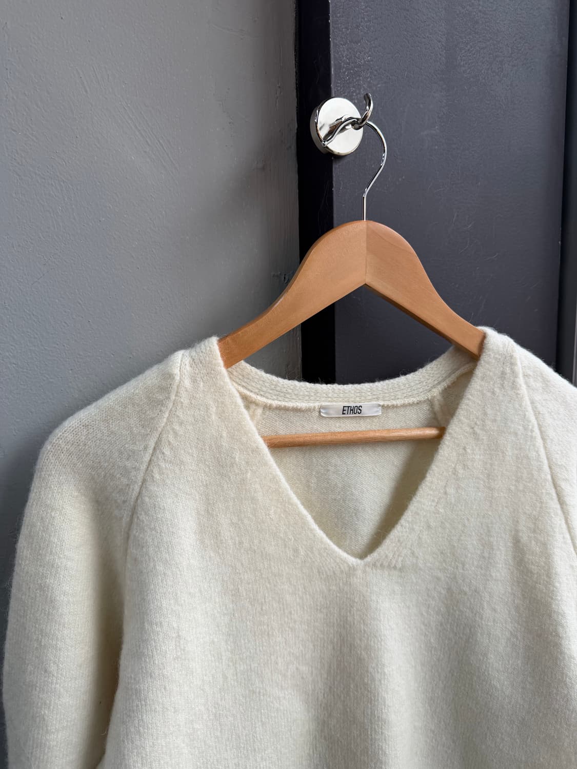 에토스 브이넥 울 니트 상품이미지3