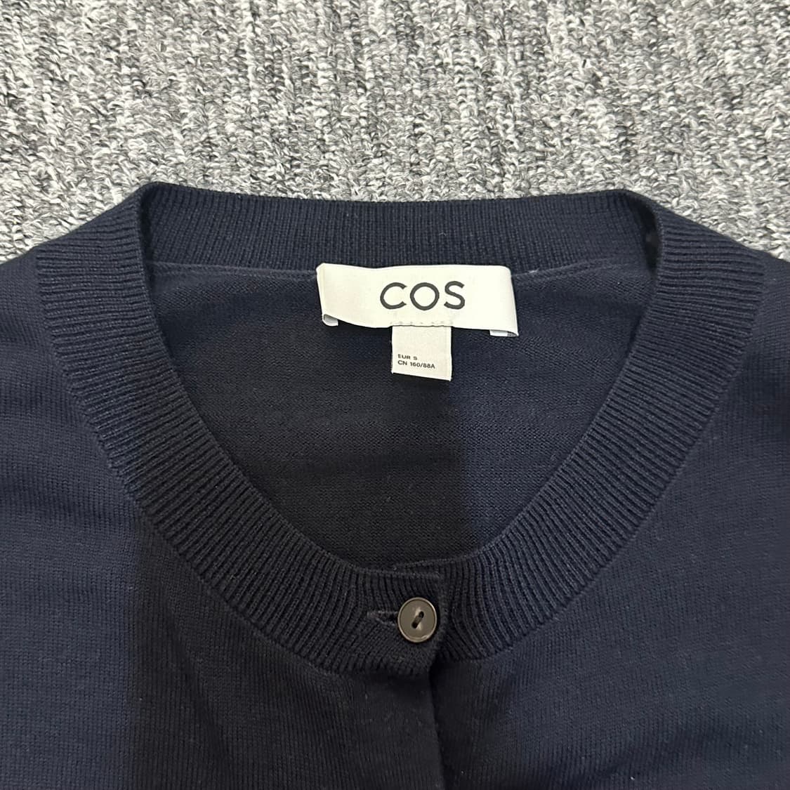 COS 코스 숏슬리브 메리노울 블랜드 반팔 가디건 네이비 상품이미지5