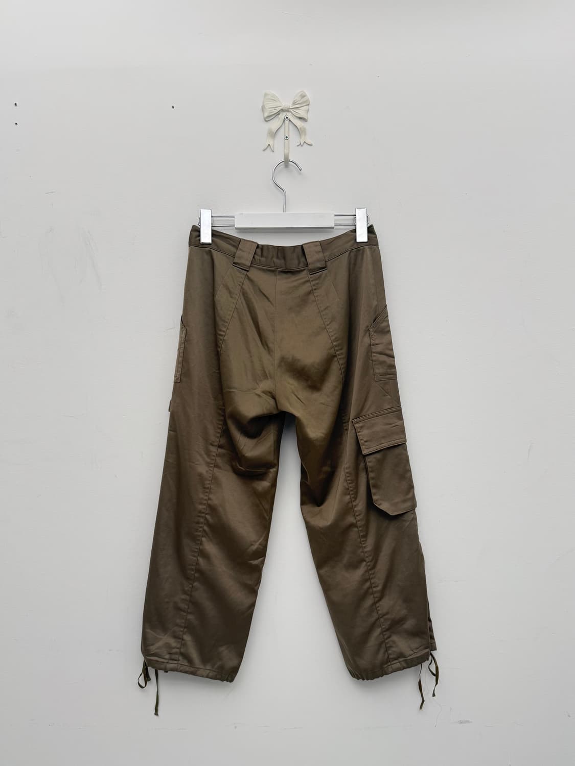 카키 새틴 카고 8부 팬츠 상품이미지5
