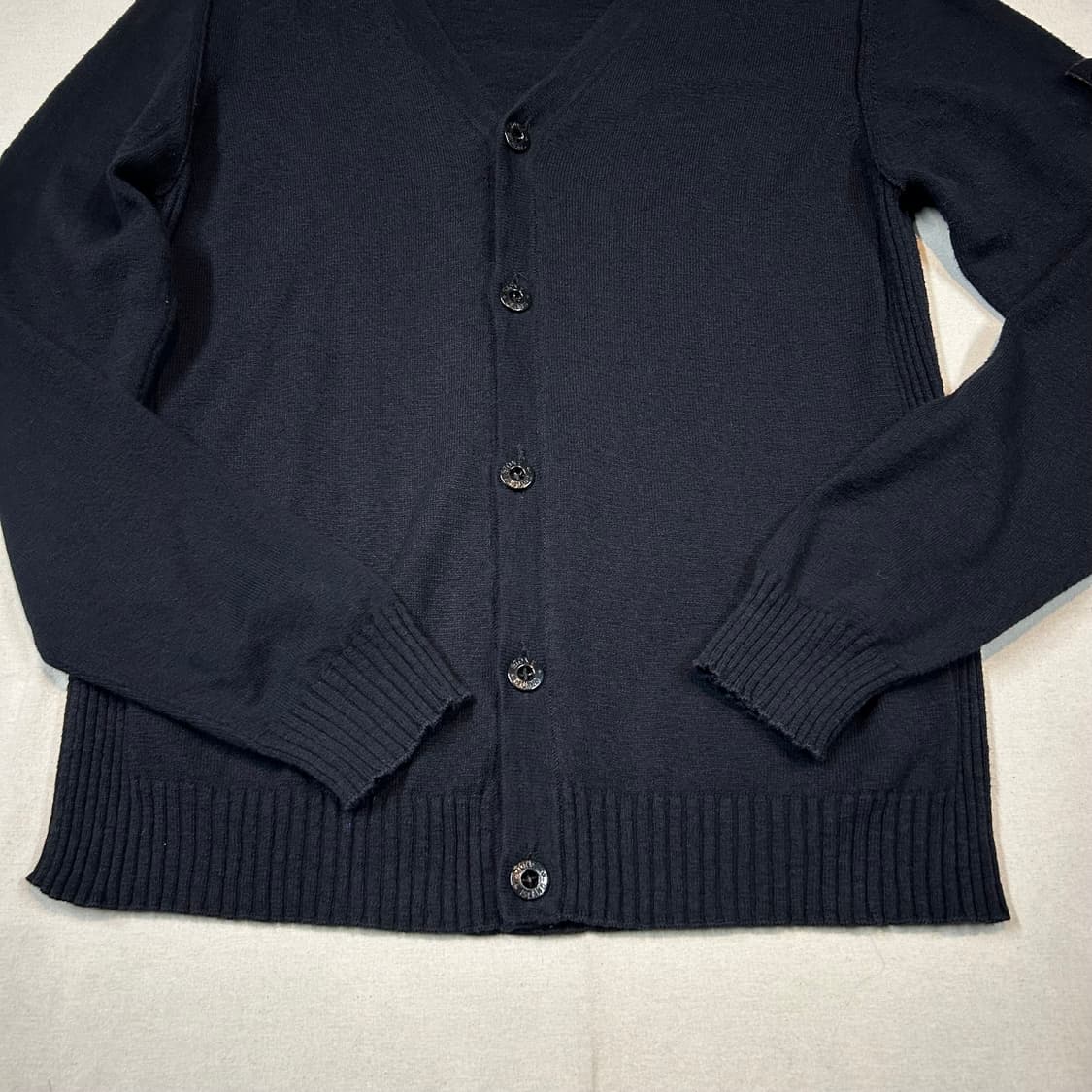 여S) 스톤아일랜드 주니어 블랙 와펜 가디건 정품 상품이미지5
