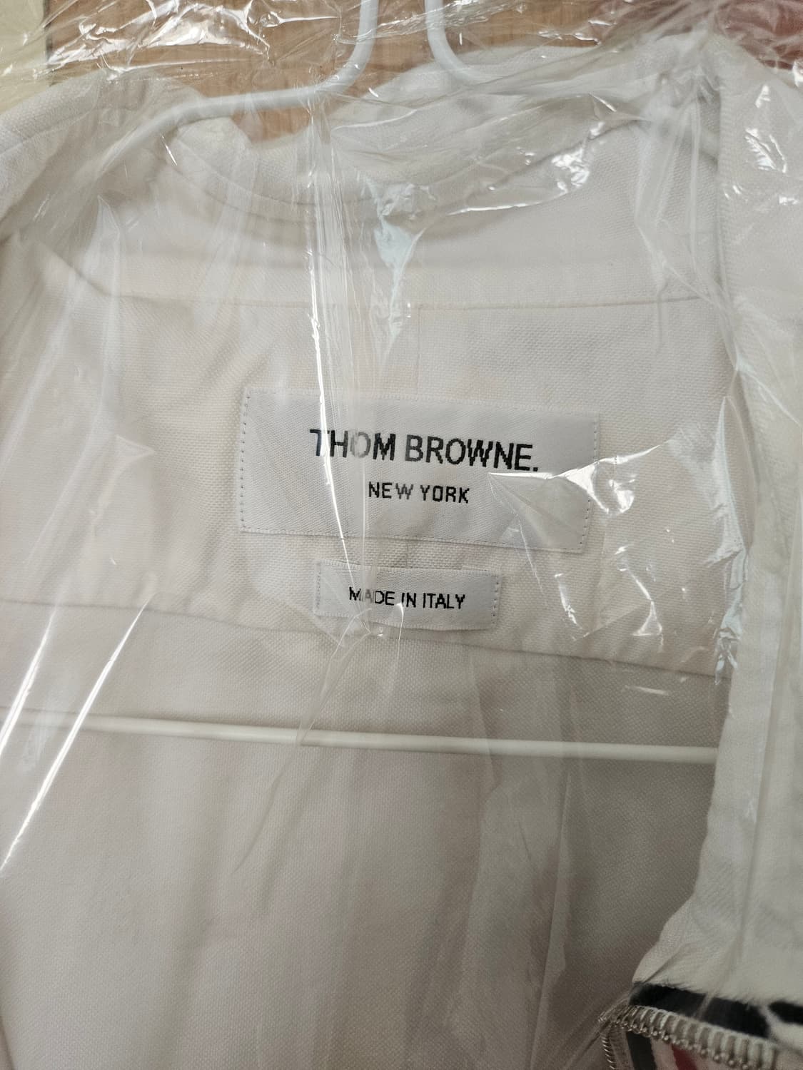 톰브라운셔츠판매 상품이미지2