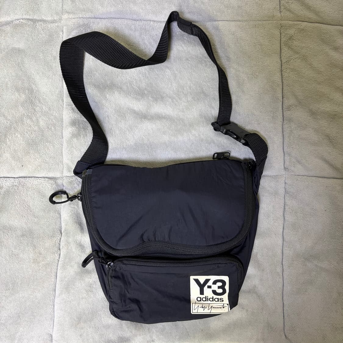 y-3 요지야마모토 패커블 백팩 상품이미지3