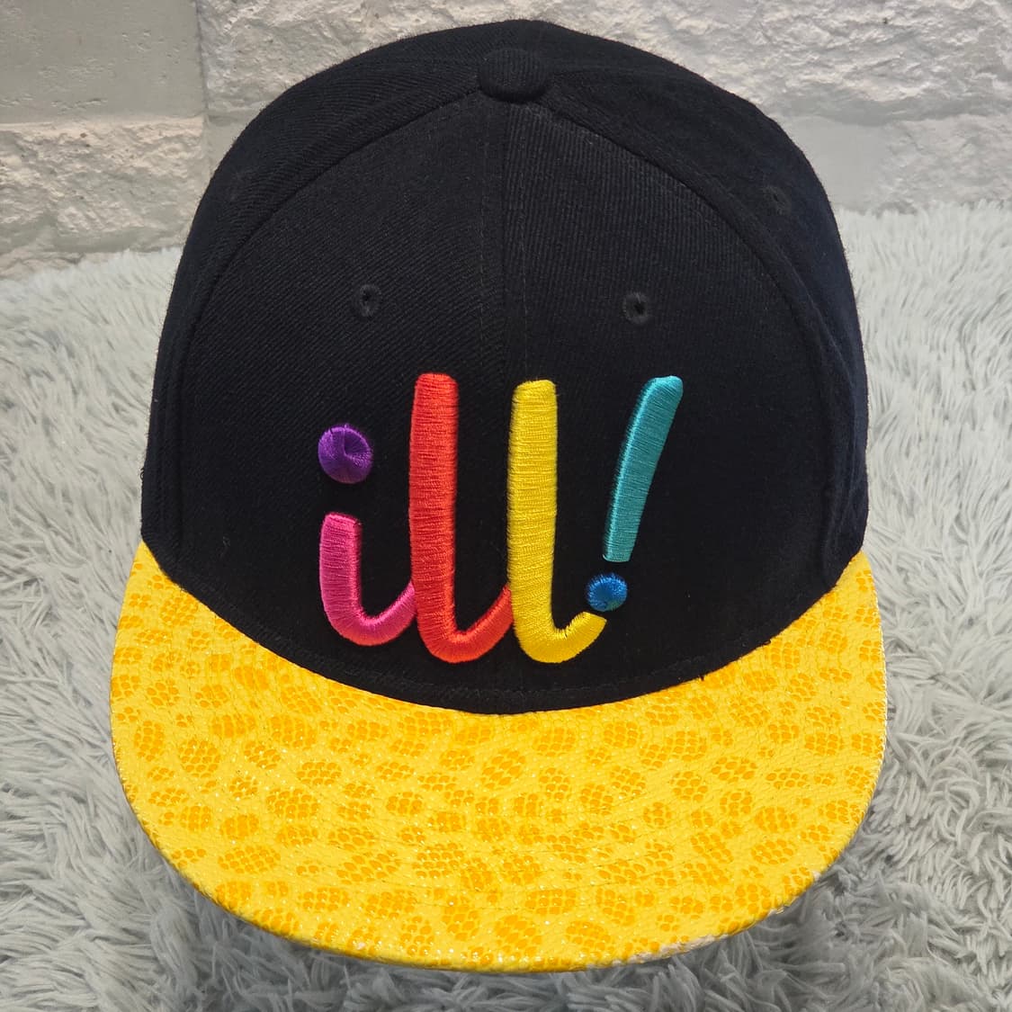 L5-2:어반스웨거 일(ill!) 레터링 블랙 옐로우 스냅백(56-59) 상품이미지1