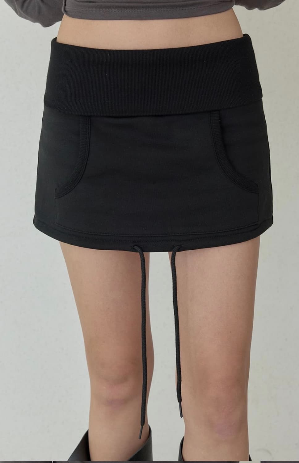 오데스 후디 파우치 스커트 블랙 상품이미지2
