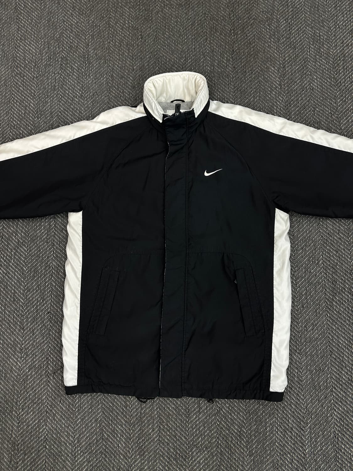 나이키 누빔자켓 블랙 상품이미지2