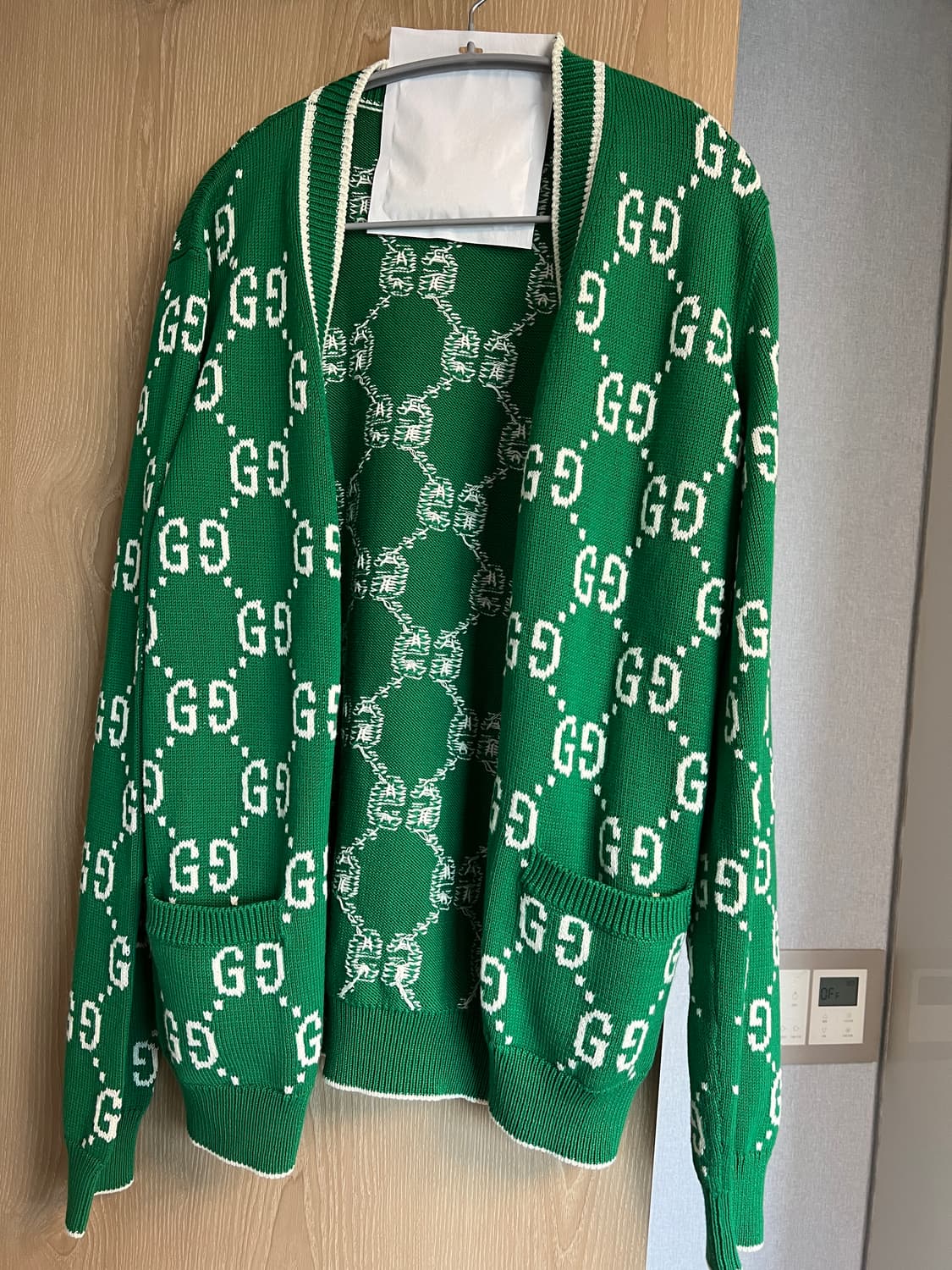 구찌 그린 로고 가디건 상품이미지1