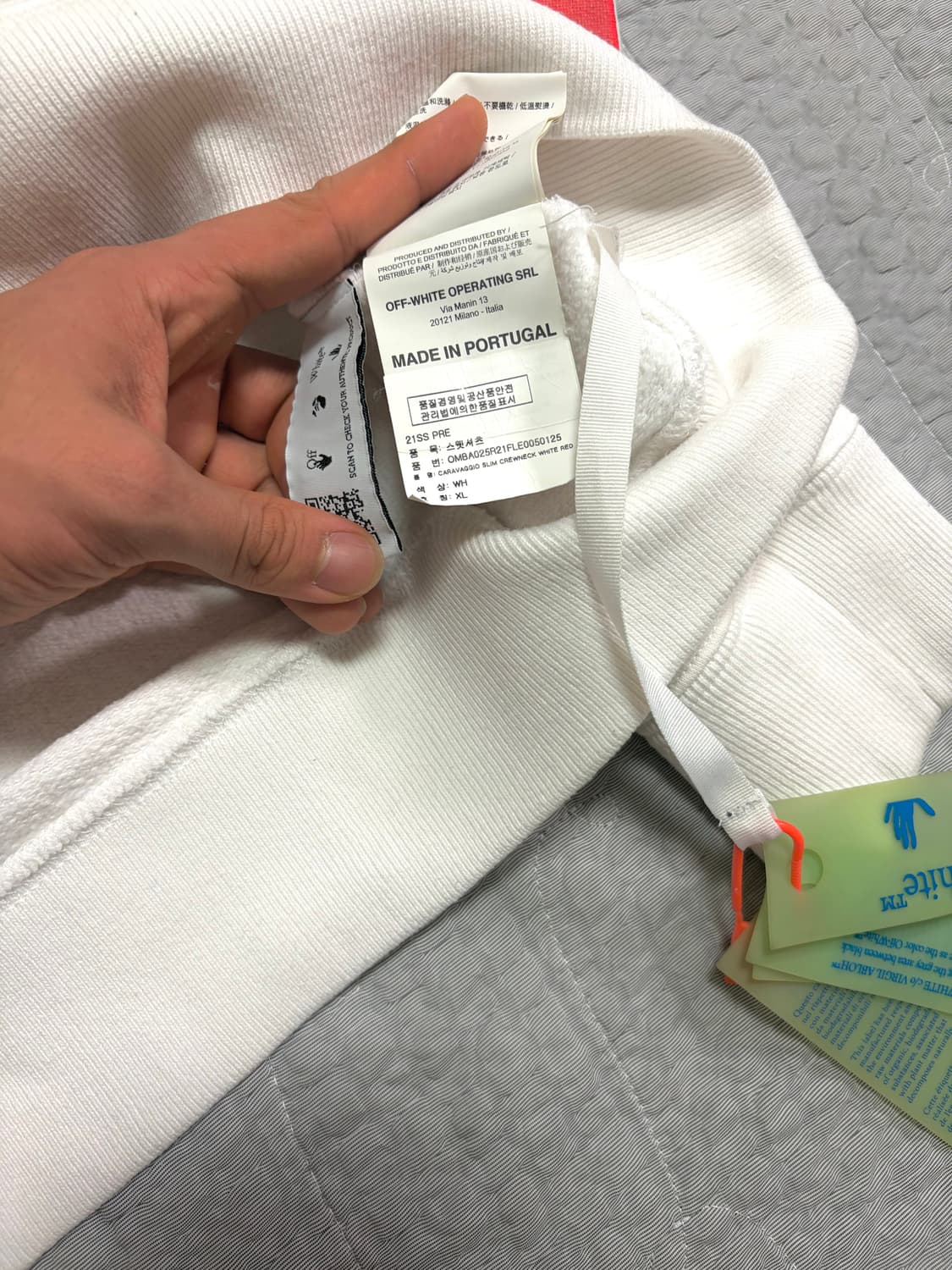 오프화이트 맨투맨 상품이미지4