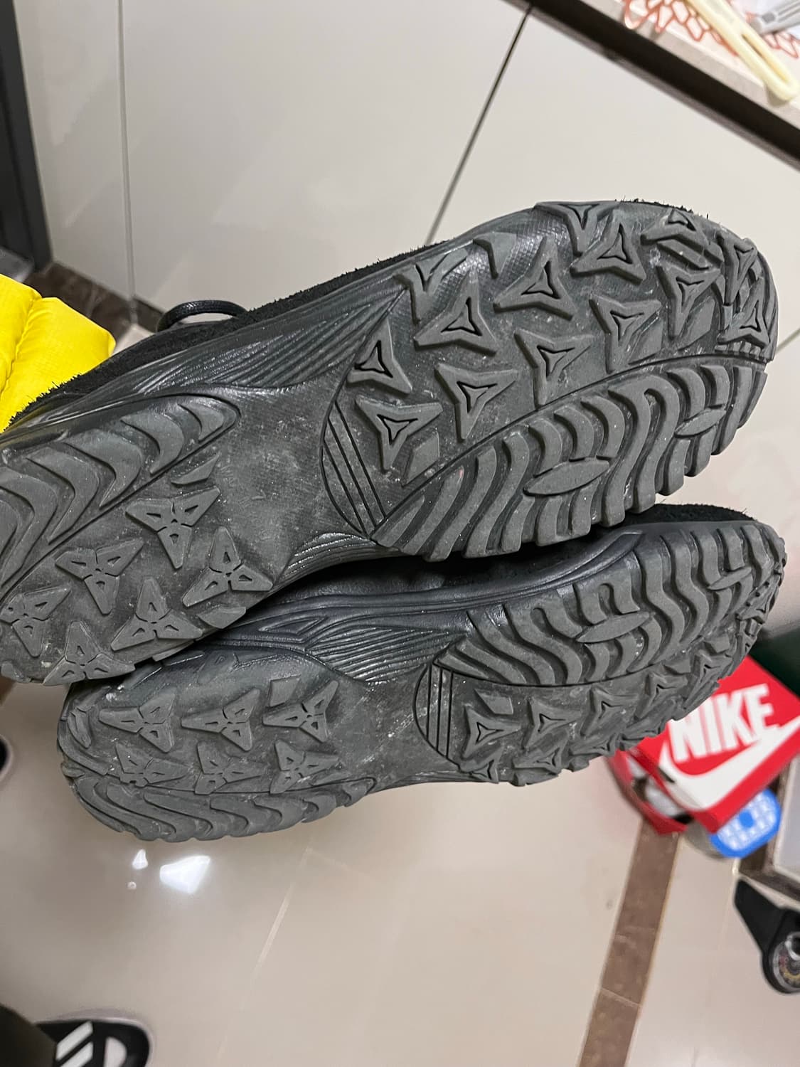 네거티브쓰리 Curved Lace No.2 Sneakers_Black 상품이미지5