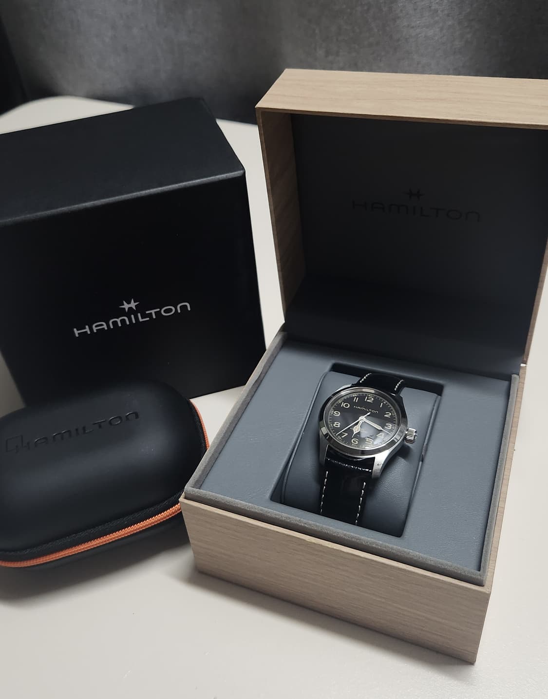 해밀턴 머피 38mm 카키필드 오토매틱 블랙 레더 스트랩 상품이미지2