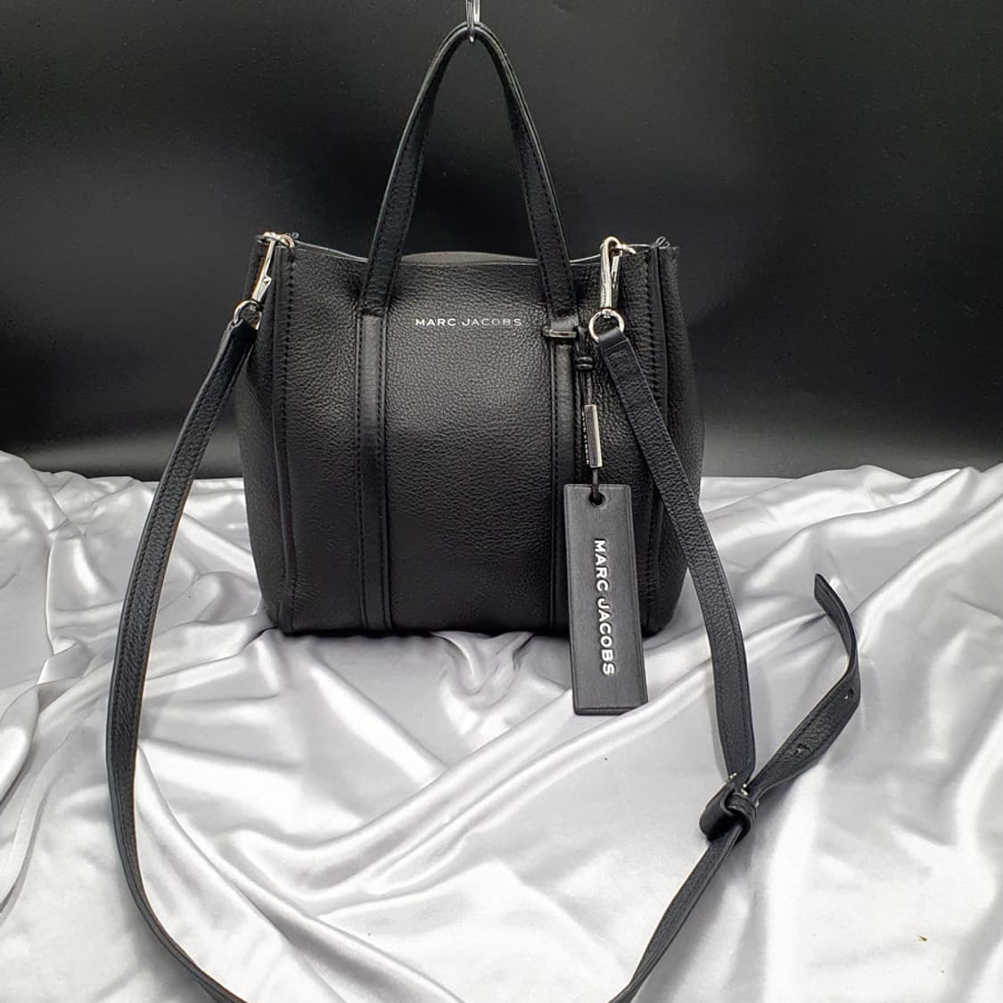 마크제이콥스 사각 크로스백 중고 가방 은피아노 상품이미지2