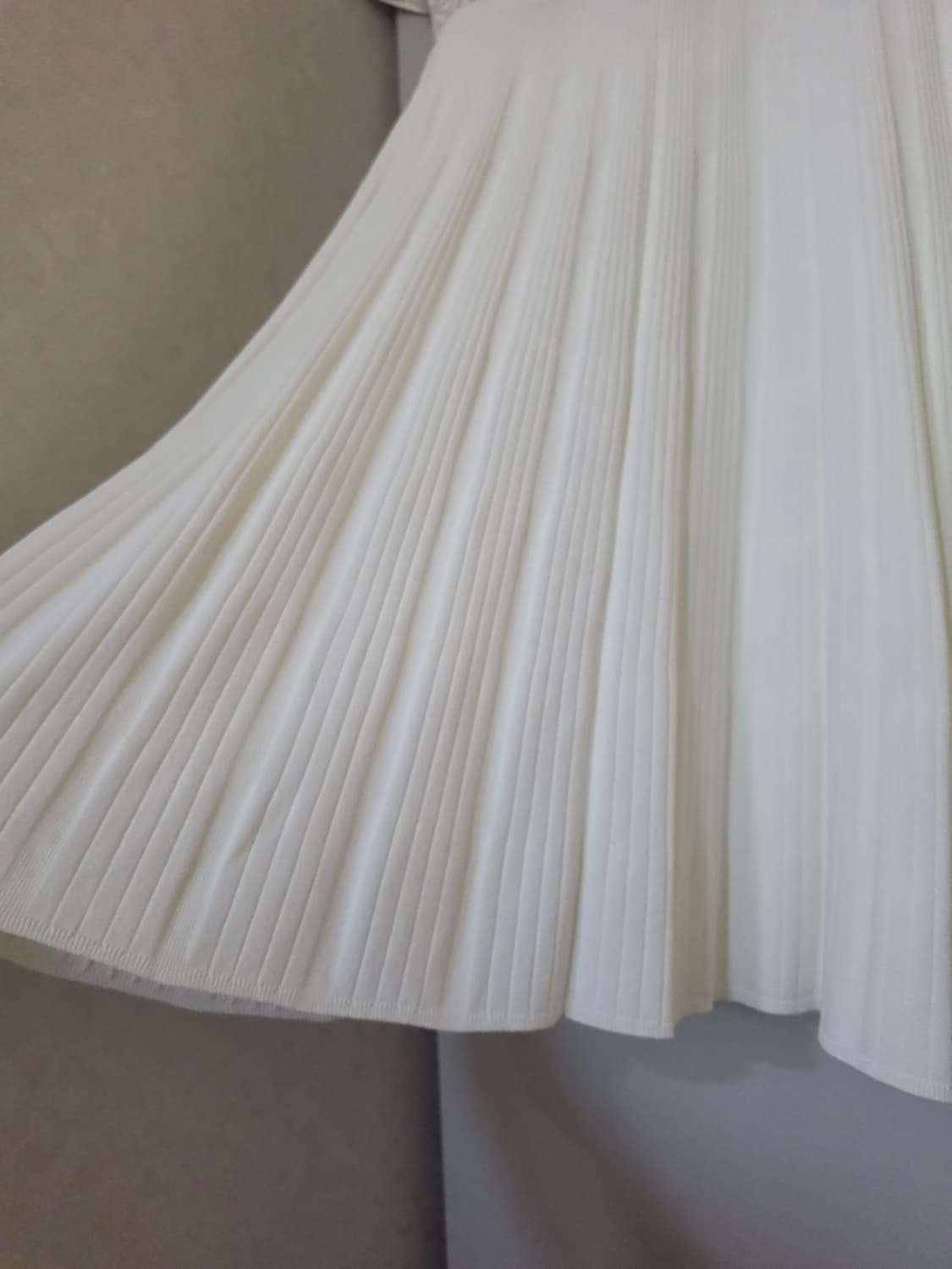 마이클코어스 MK 로고  플리츠 원피스 상품이미지3