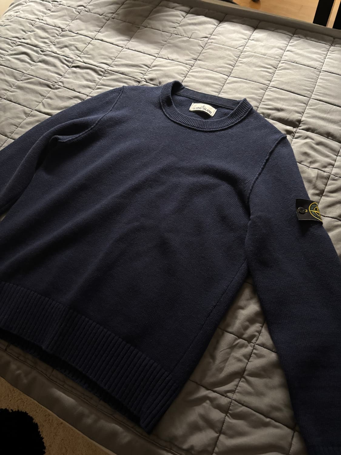 스톤아일랜드 니트 네이비 m사이즈  상품이미지1