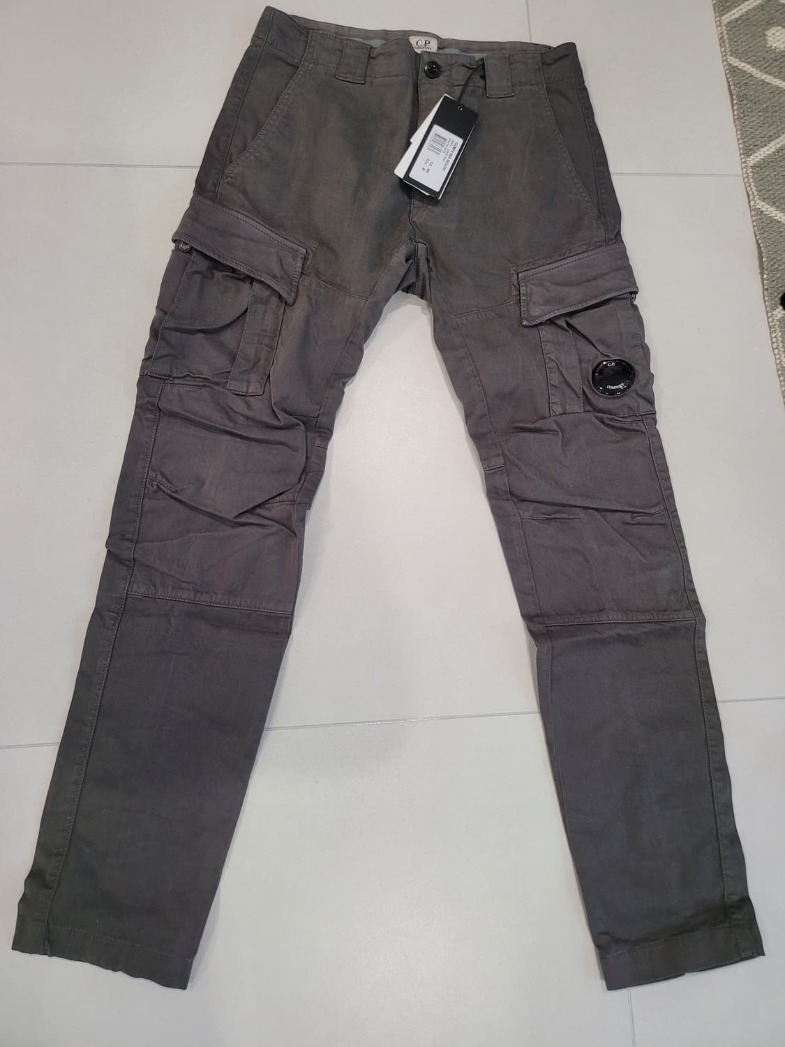 cp company 씨피컴퍼니 렌즈 카고 팬츠 (스트레치 새틴) - 슬림 상품이미지1