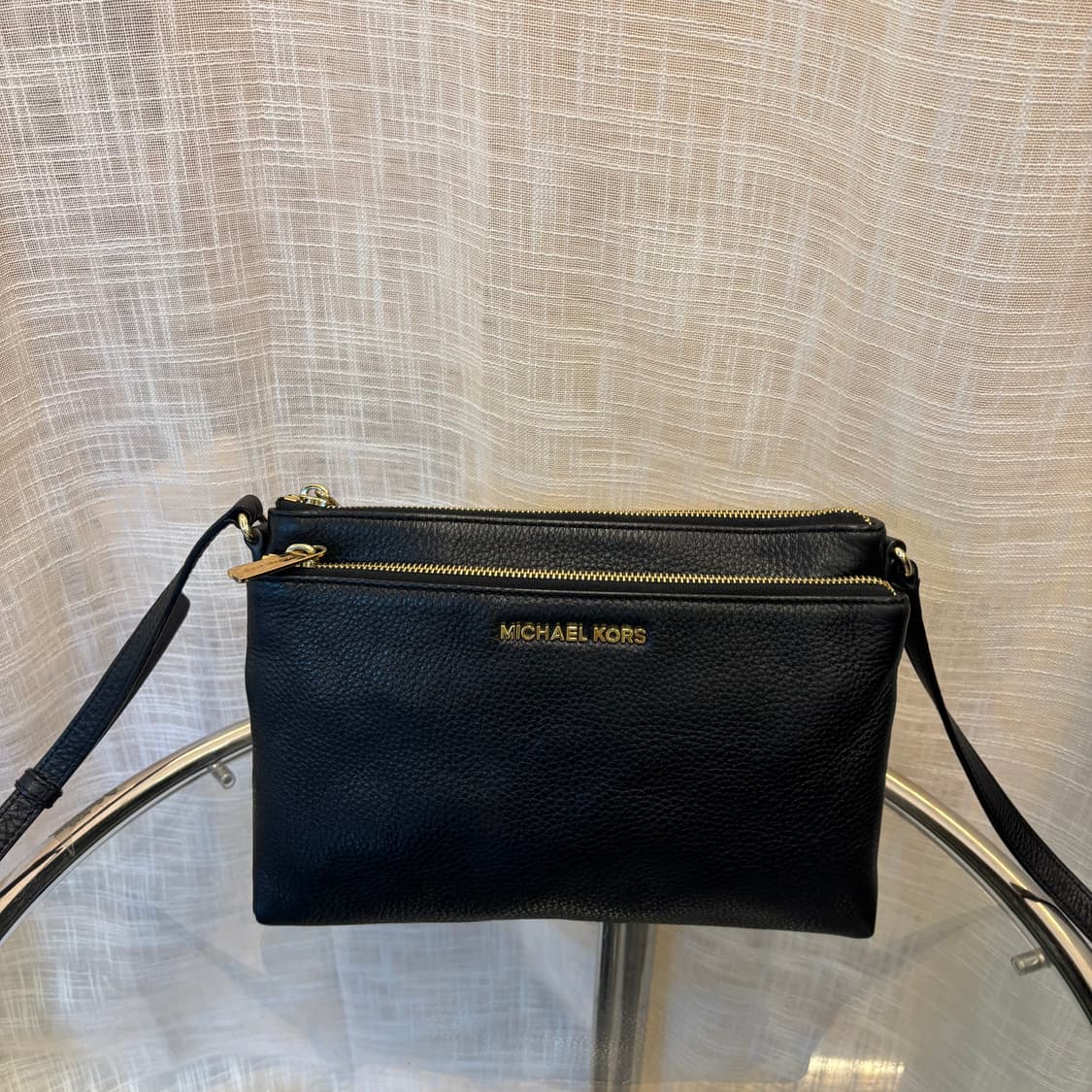 정품 마이클코어스 월렛 크로스백     상품이미지2