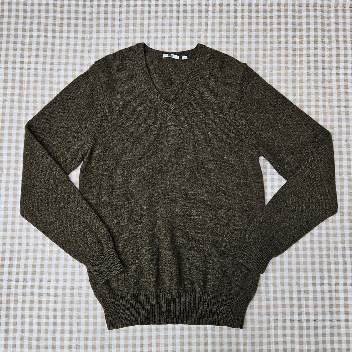 유니클로 울100 브이넥 니트 남자100 상품이미지1