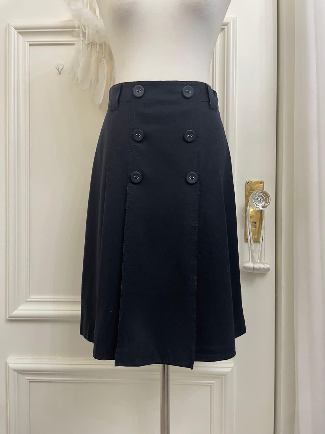 dark navy button point pleats midi skirt 상품이미지5