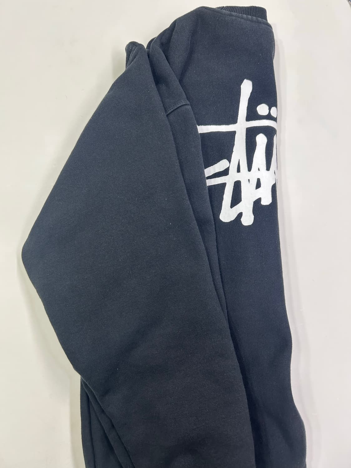 스투시 검정 맨투맨 상품이미지1