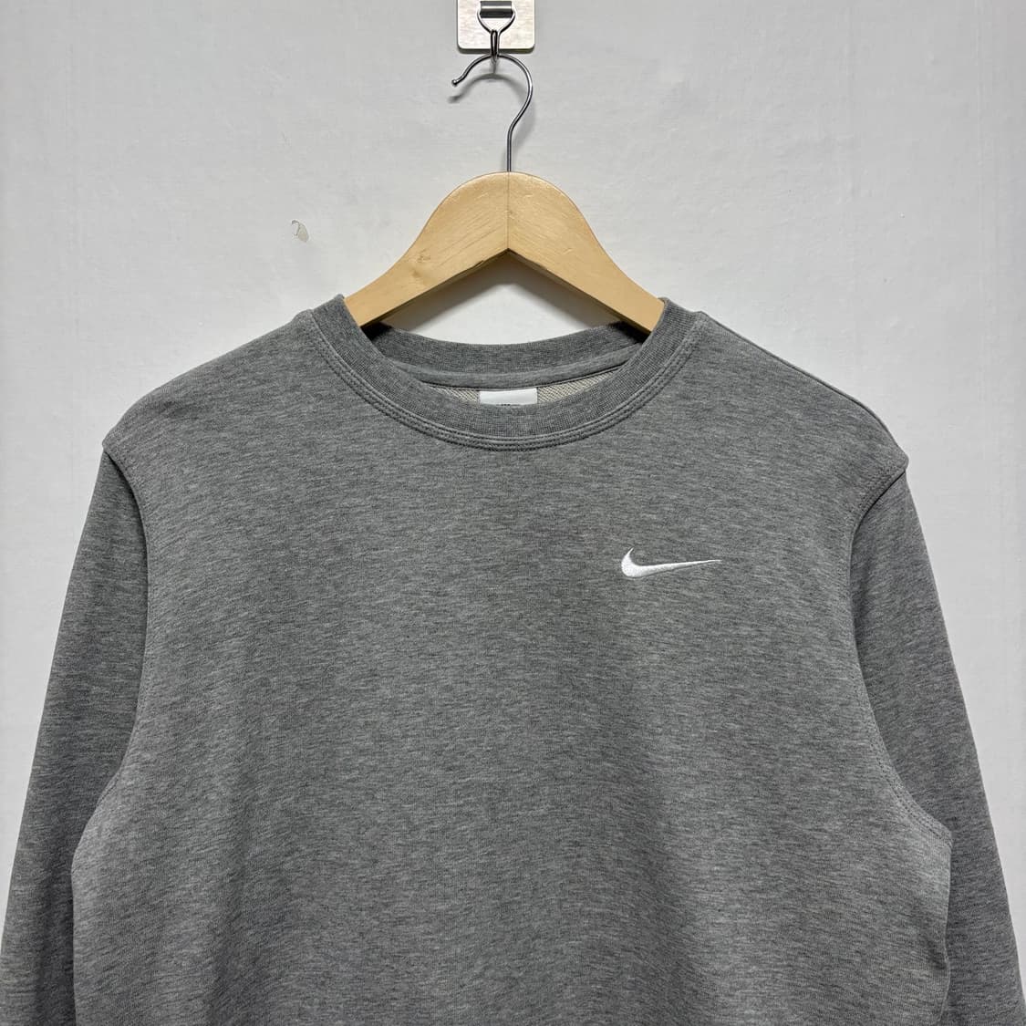 나이키 스우시 맨투맨 상품이미지2