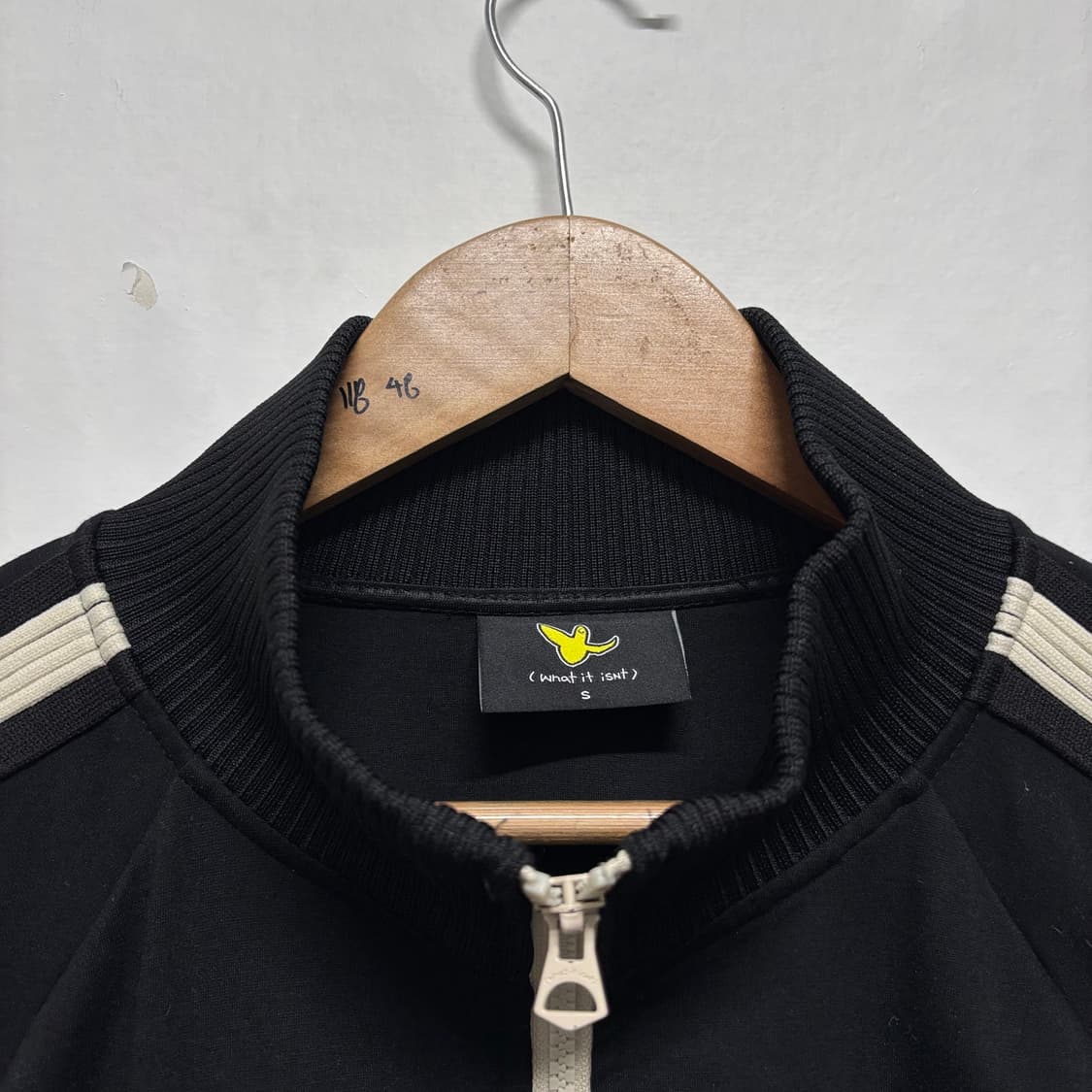 와릿이즌 블랫 트랙탑 상품이미지4