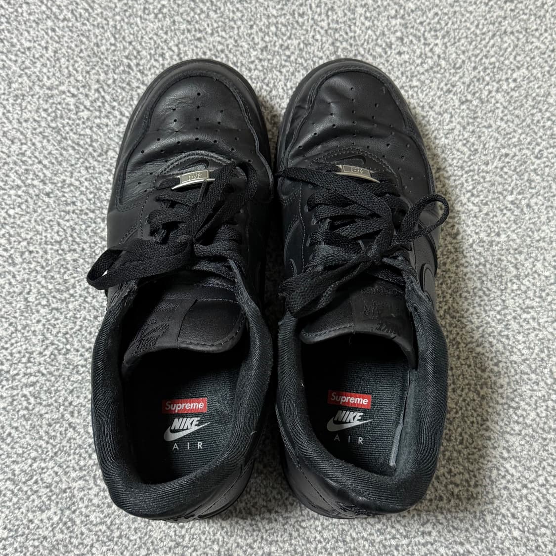 슈프림 x 나이키 에어포스 1 로우 블랙 260 상품이미지7