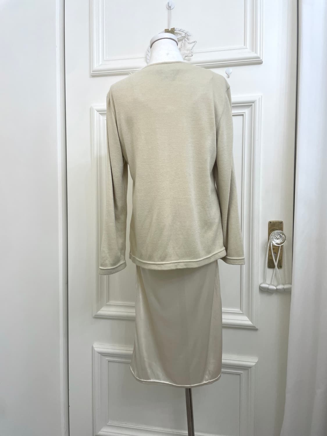 cream beige pearl point one-button cardi 상품이미지3