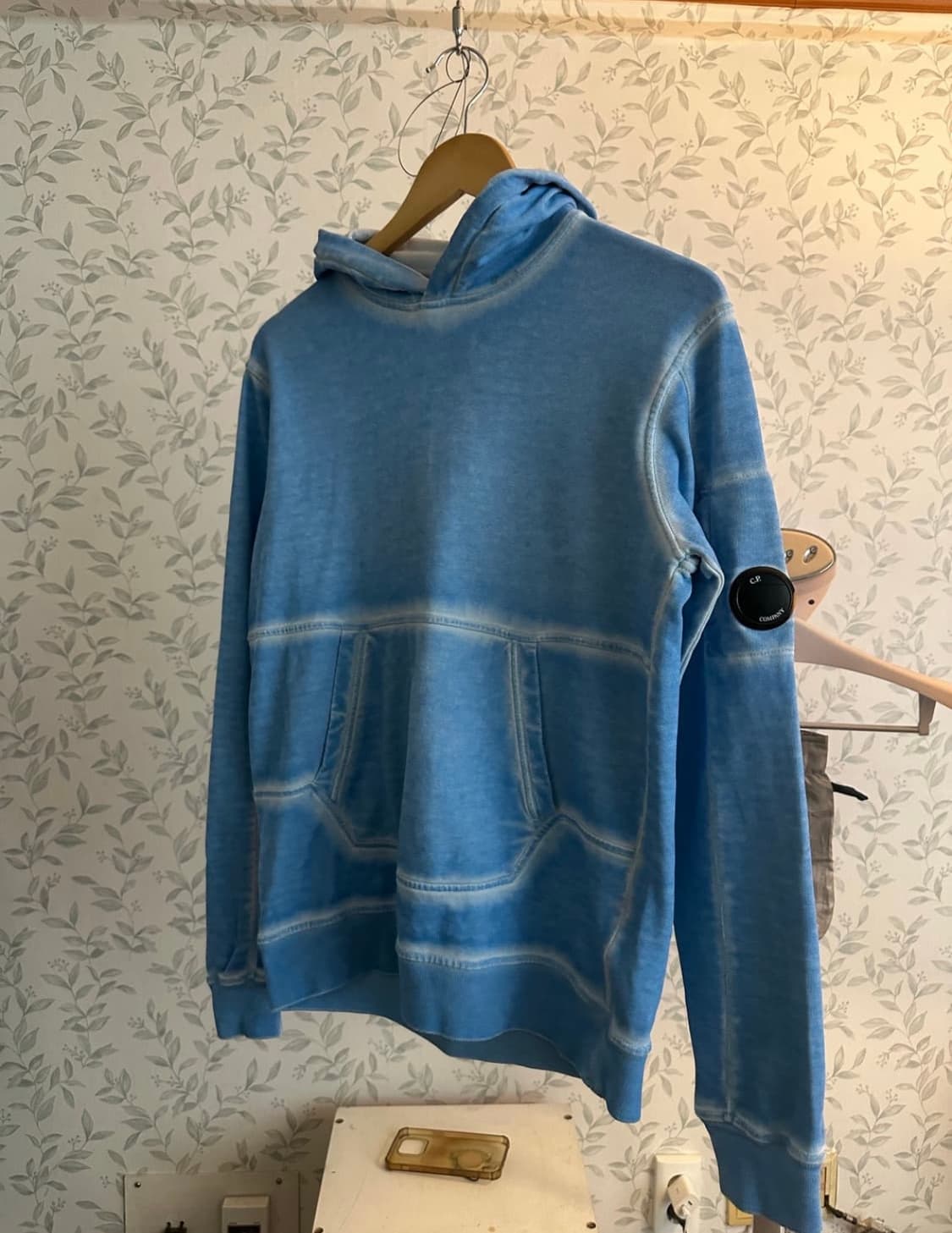 C.P. Company 하늘색 후드티 (90-95) 22FW 상품이미지1