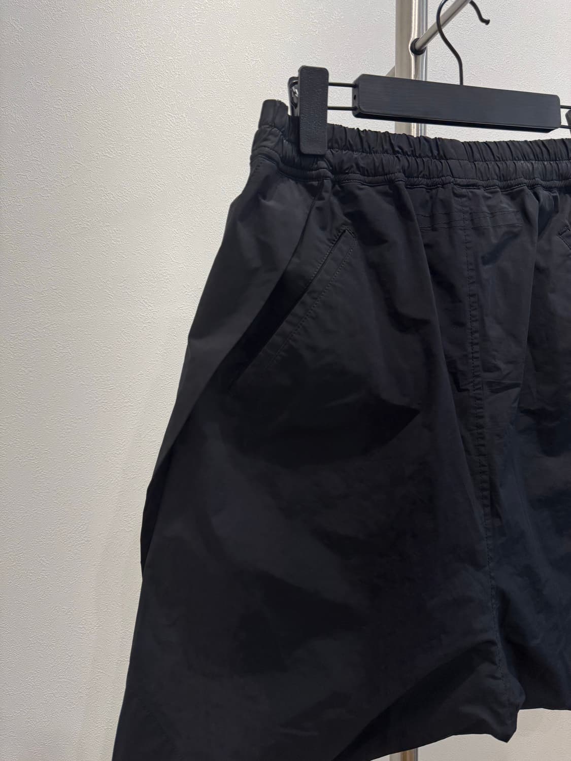 Julius Nilos 17ss 트위스티드 크로치 사루엘 쇼츠 상품이미지5
