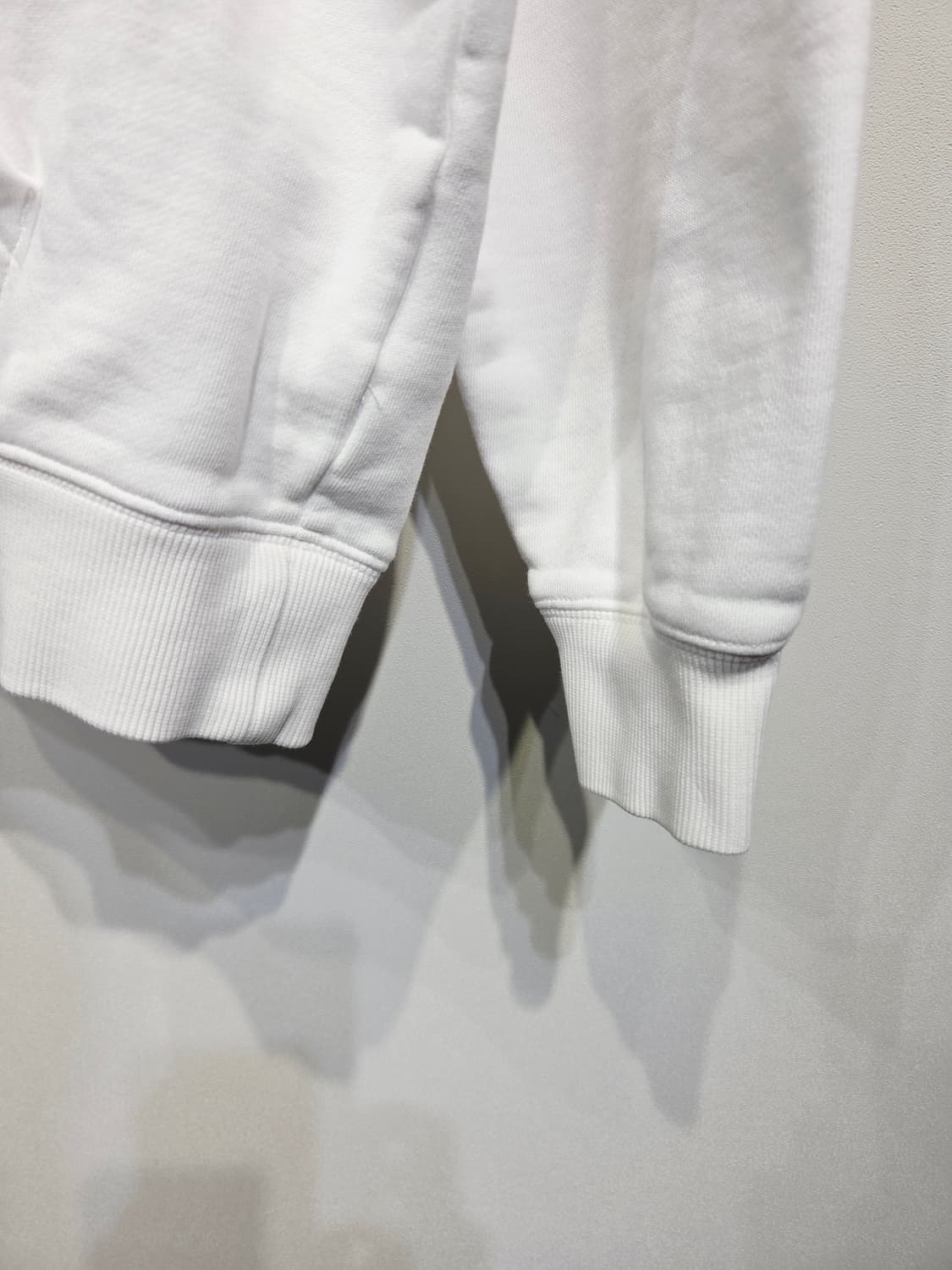 칼하트WIP 화이트 로고 후드티셔츠_S 상품이미지6