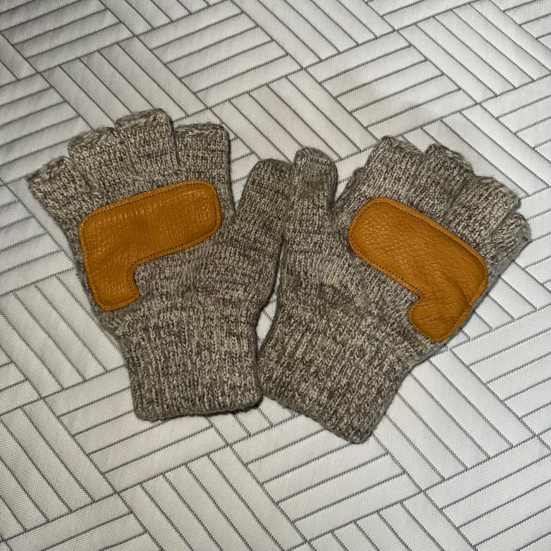 [M-L] 뉴베리니팅 사슴가죽 글로밋장갑 오트밀 상품이미지2