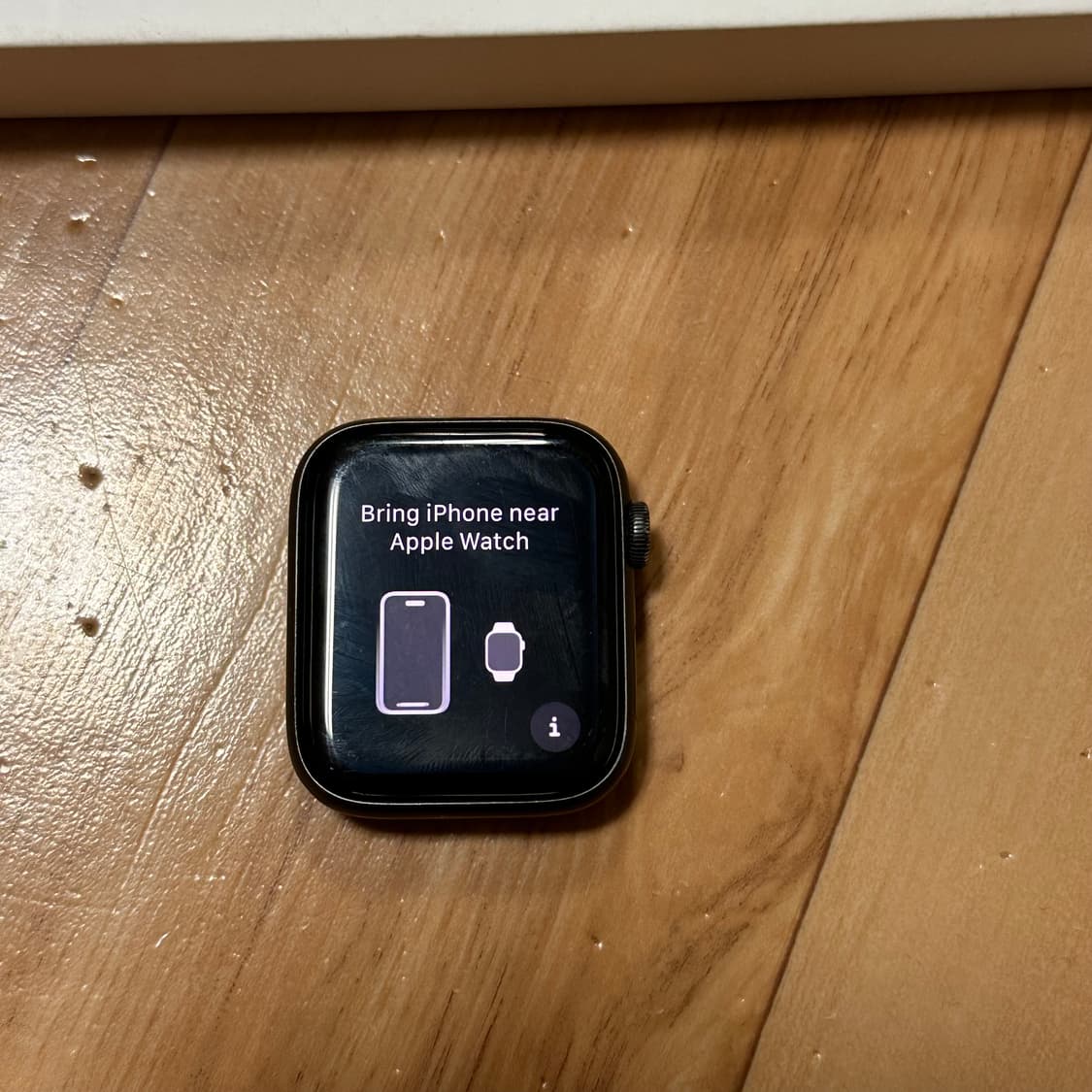 애플워치 SE 44mm GPS 스페이스 그레이(배터리효율 86%) 충전선 상품이미지3