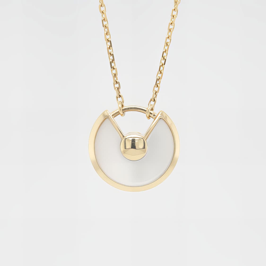 까르띠에 아뮬레뜨 드 천연자개 다이아몬드 18K 옐로우골드 펜던트 상품이미지4