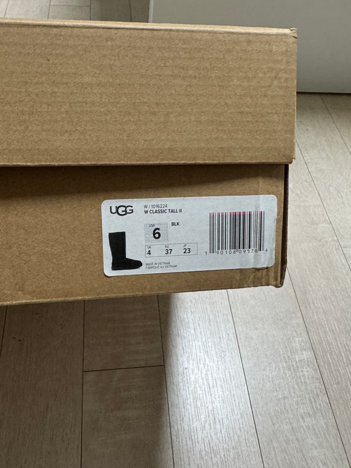 UGG W 클래식 톨 2 US6(230) 상품이미지4