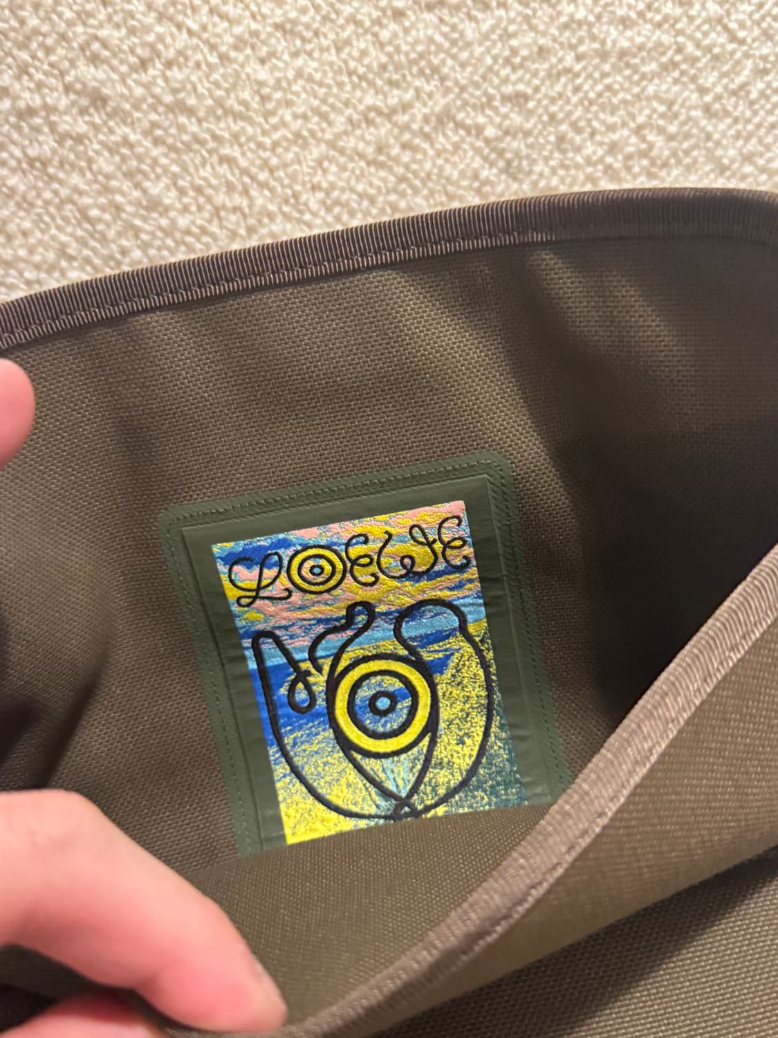 로에베 로고 미니 크로스백 미니백 상품이미지4