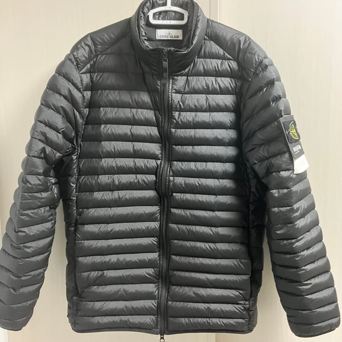 스톤아일랜드 룸우븐 논후드 경량패딩 국내판 상품이미지2