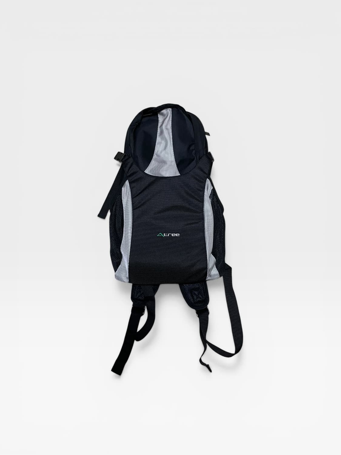 A tree - 아웃도어 백팩 (10-15L 추천) 상품이미지1