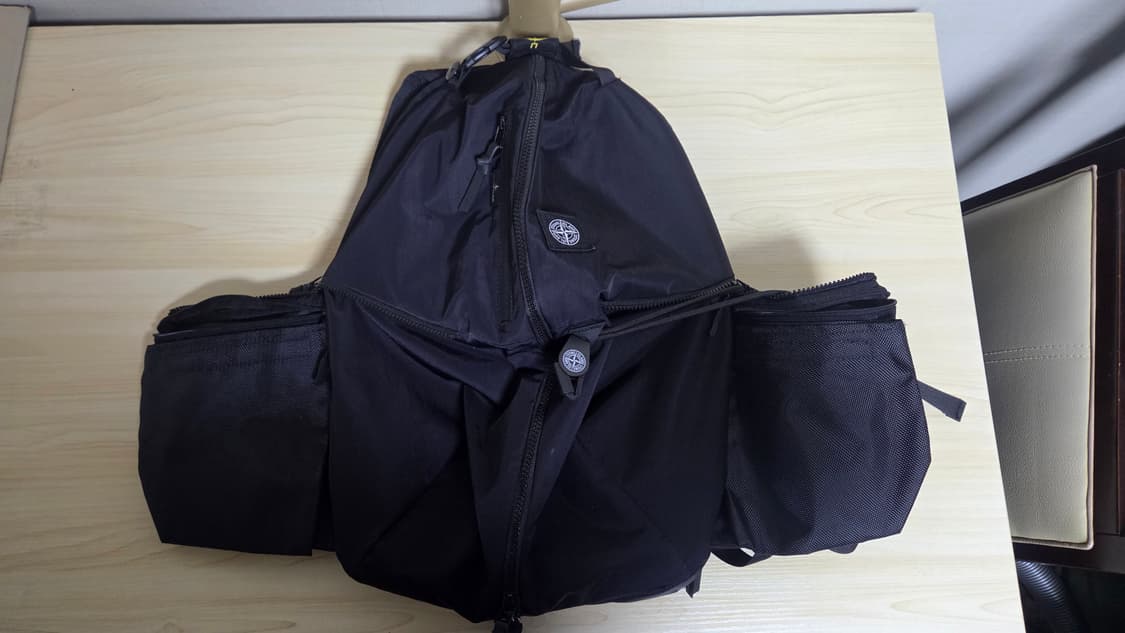 스톤아일랜드 블랙 백팩 상품이미지3