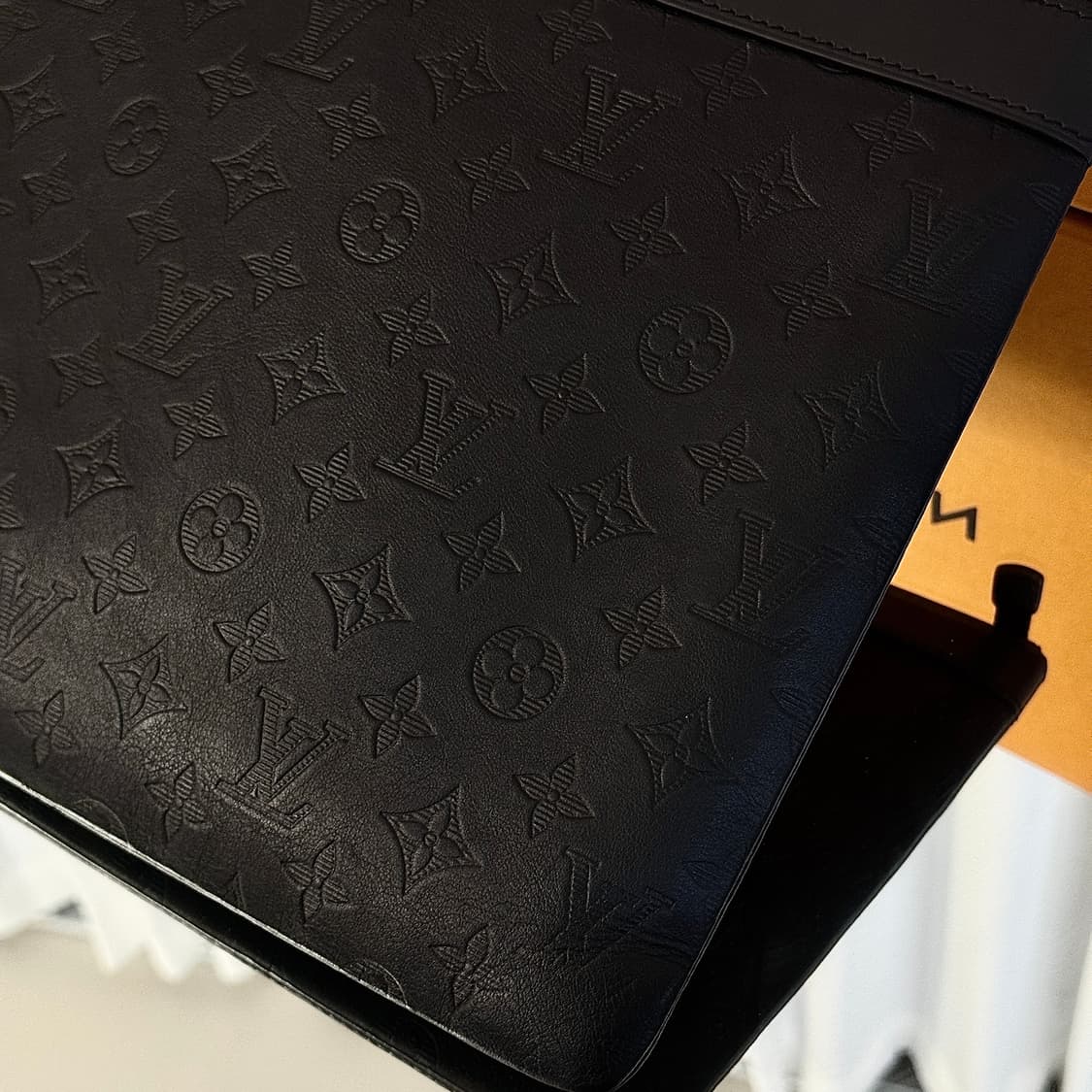 [새상품급/풀구성] 루이비통 디스커버리 쉐도우 클러치백 상품이미지7