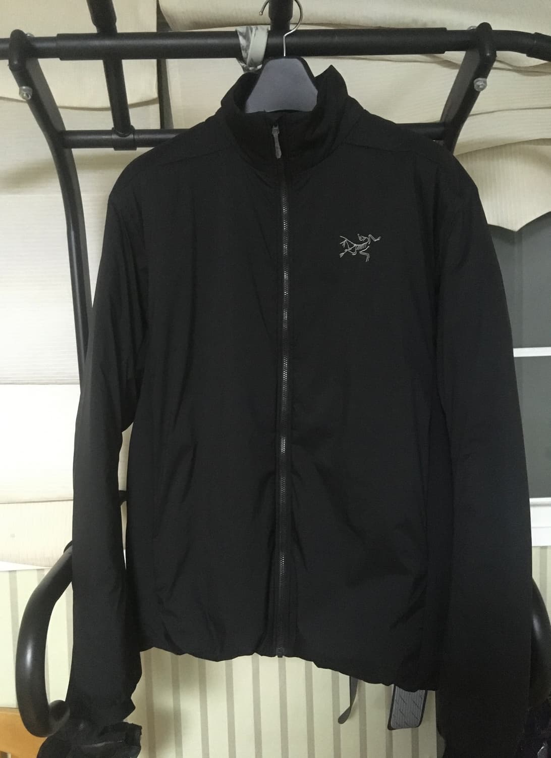 아크테릭스 FW25 아톰SV 자켓 블랙 판매합니다 상품이미지3