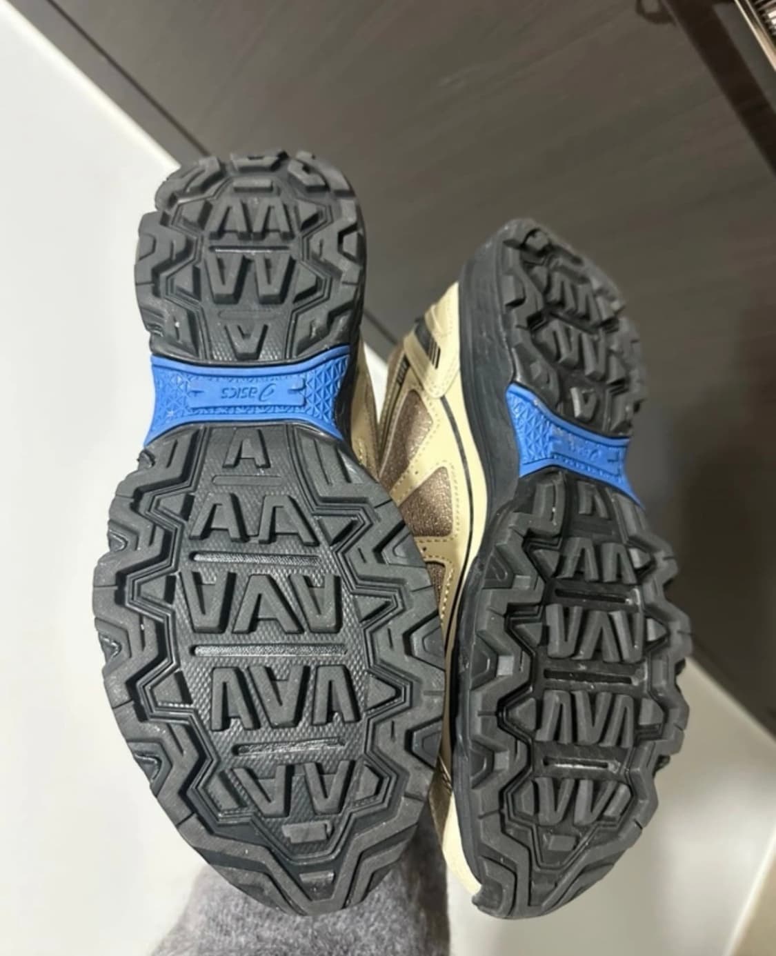 아식스 젤 벤쳐 6SPS 페퍼 블랙(235사이즈) 상품이미지2