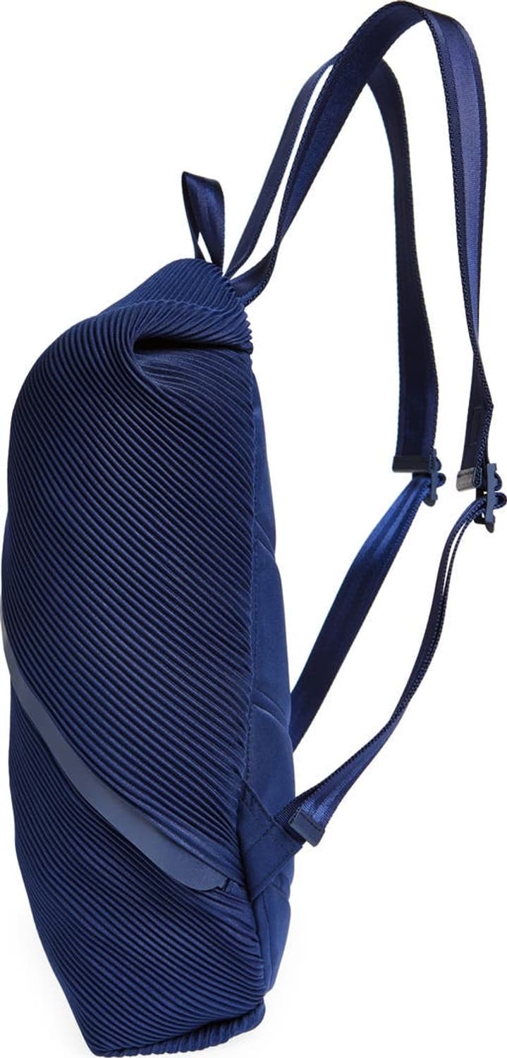 플리츠플리즈 이세이미야케 25fw Bias 백팩/블루 상품이미지3