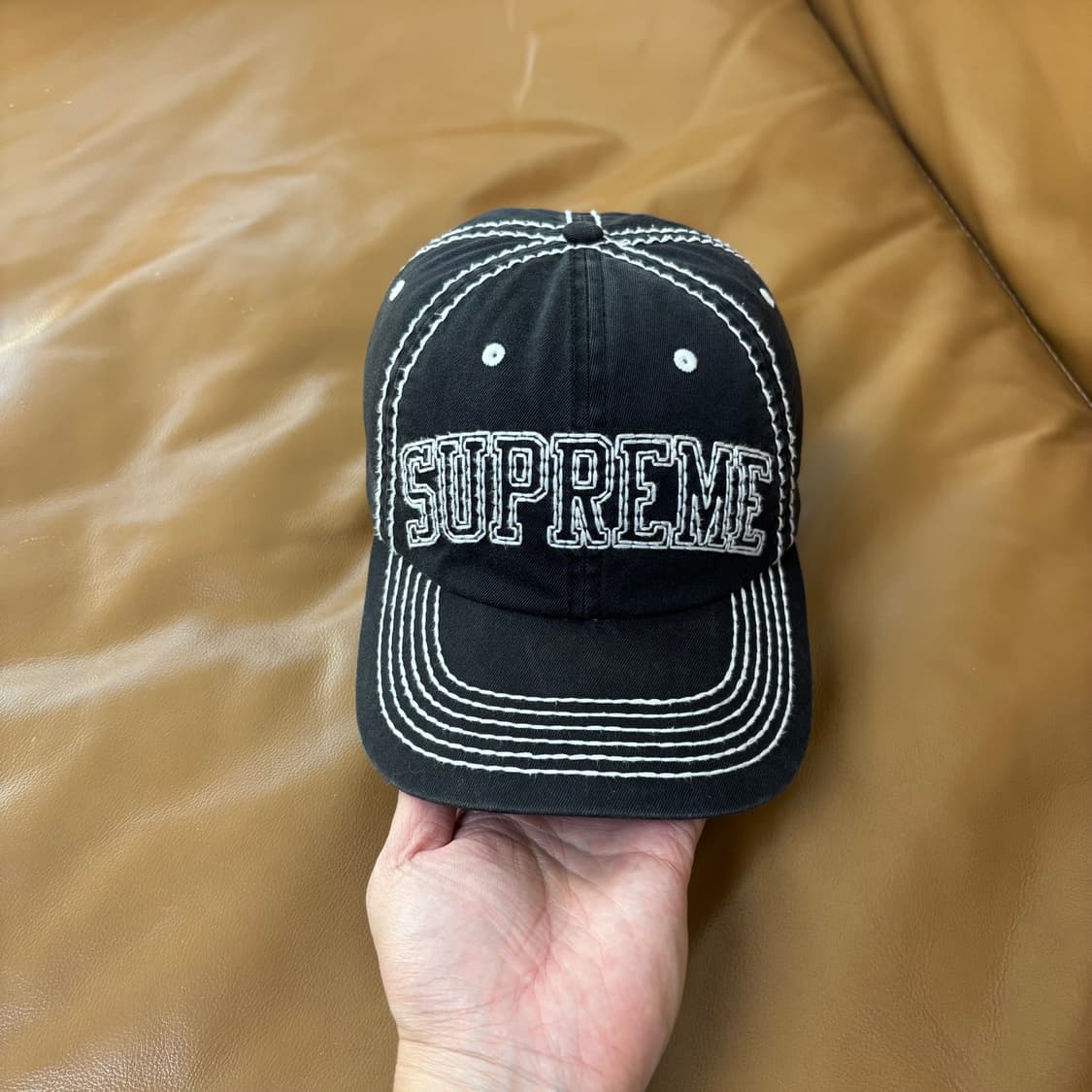 Supreme 슈프림 스티치 워시드 블랙 6패널 볼캡 모자 (Black) 상품이미지2