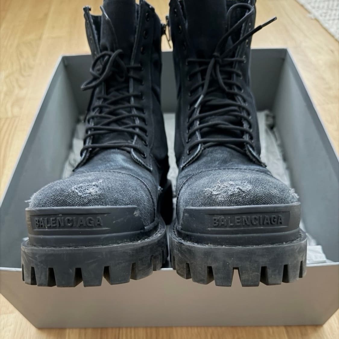 발렌시아가 컴뱃 스트라이크 부츠 42 상품이미지3