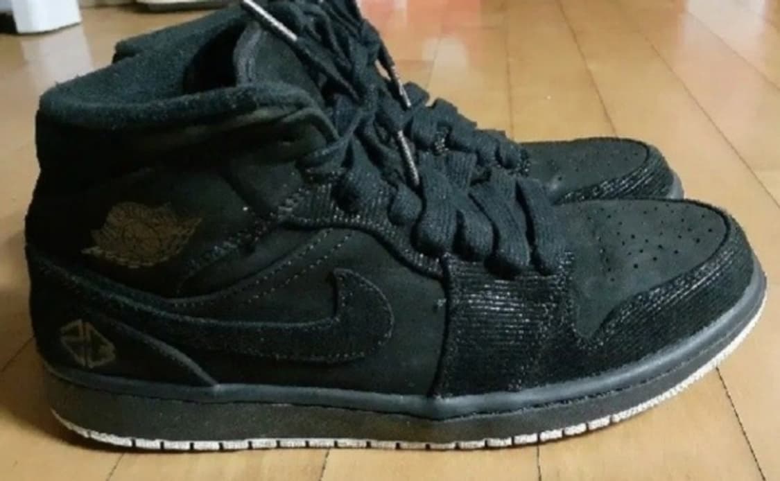 나이키 에어 조던1 미드 "Suit & Sneaers"  상품이미지3