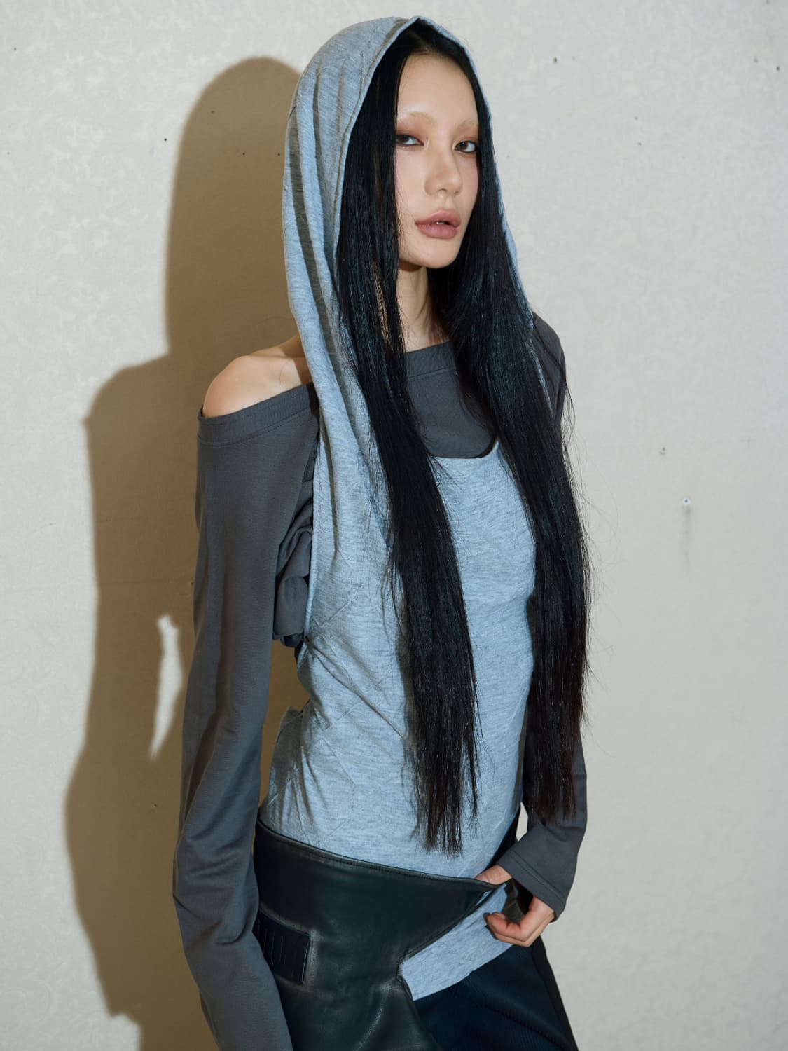 (새상품) 0104 공일공사 레이어드 홀터 롬버스 후드 후디 그레이 상품이미지7