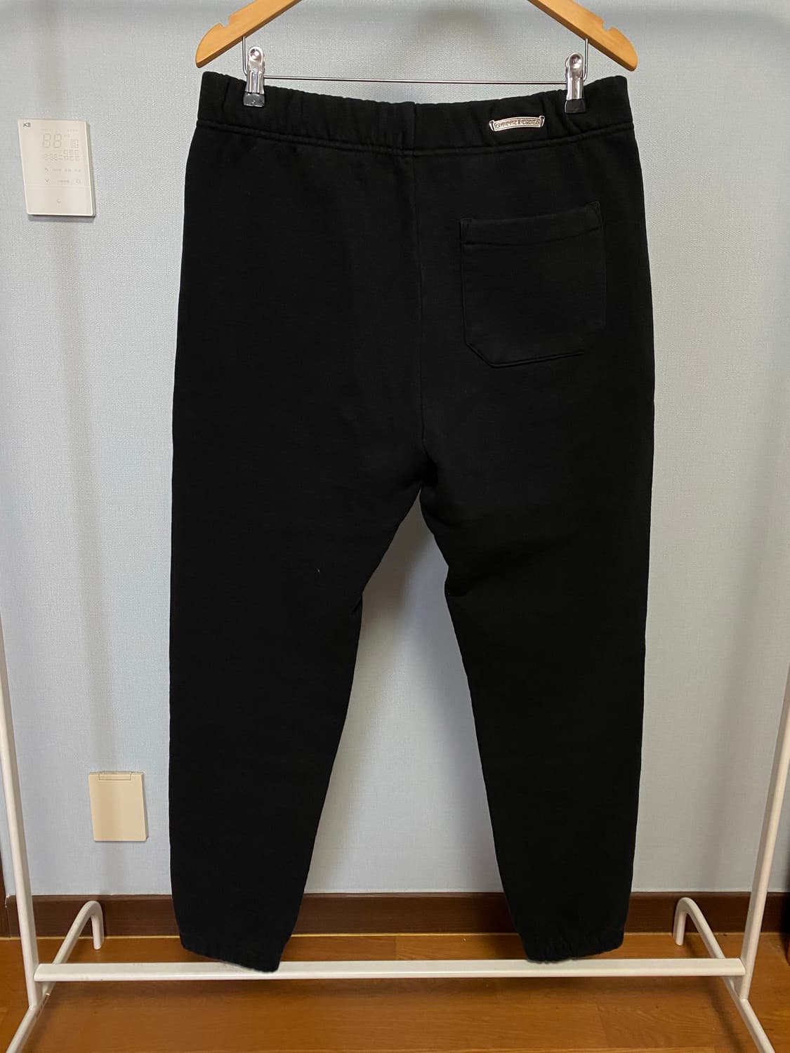 [M] 크롬하츠 세메터리 크로스 엠브로이드 스웨트팬츠 블랙 상품이미지2