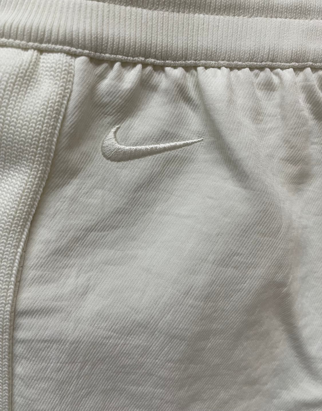 정품 나이키 DRI-FIT 흰색 트레이닝 바지 XL 사용감없음 상품이미지5